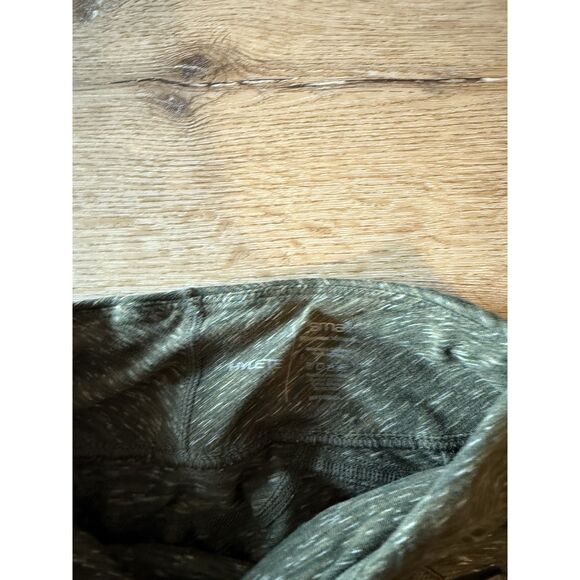 Hylete Womens Green Cropped Athletic Leggings Size Small - Picture 3 of 3